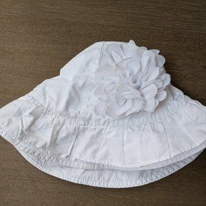 Girls Size 24 months-3T White Bucket Hat